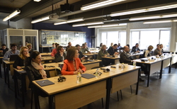 fr06-1_250x154_crop_478b24840a