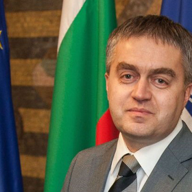 vladimir-shopov_280x280_crop_478b24840a