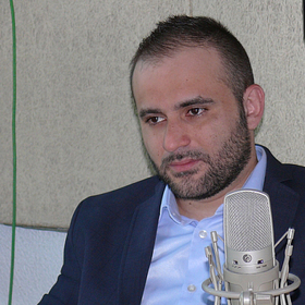 martin-tabakov-frognews_280x280_crop_478b24840a