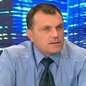 momchil-dojchev-faktor_280x280_crop_478b24840a