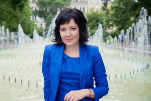 irena-todorova-v-capital-678x410-crop-478b24840a_300x200_crop_478b24840a