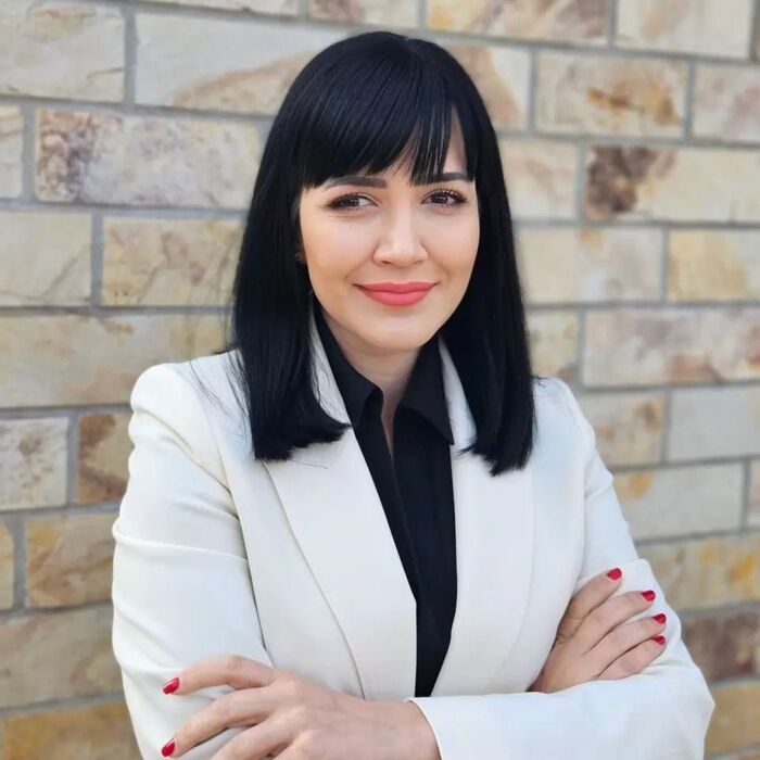 irena-todorova-v-sega_700x700_crop_478b24840a