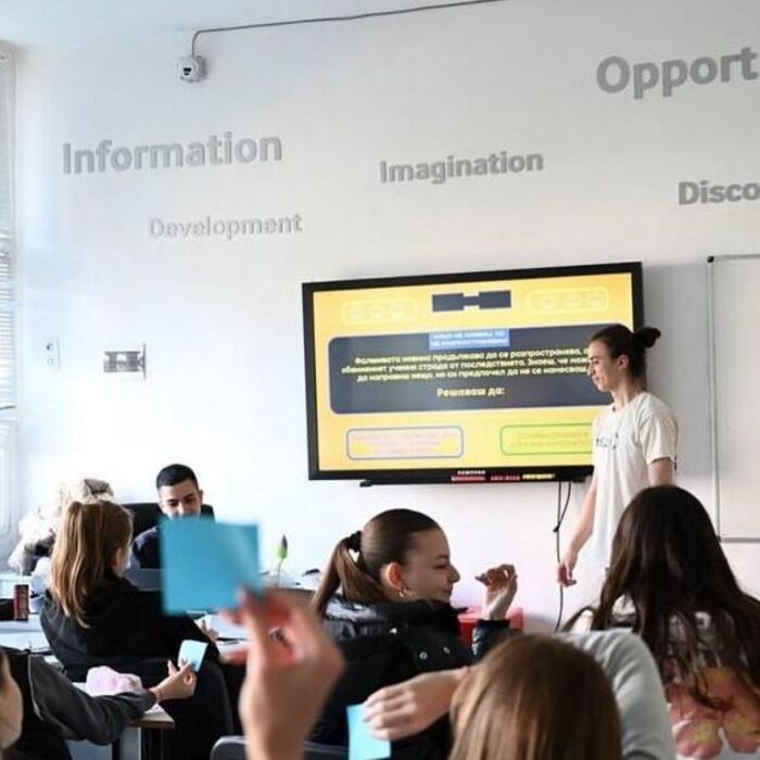 004-nbu_700x700_crop_478b24840a