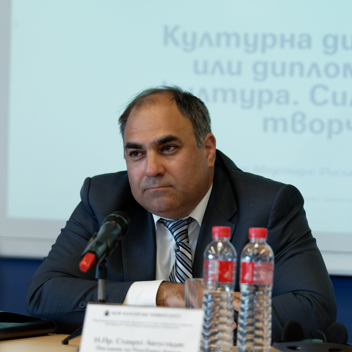 img0007_700x700_crop_478b24840a