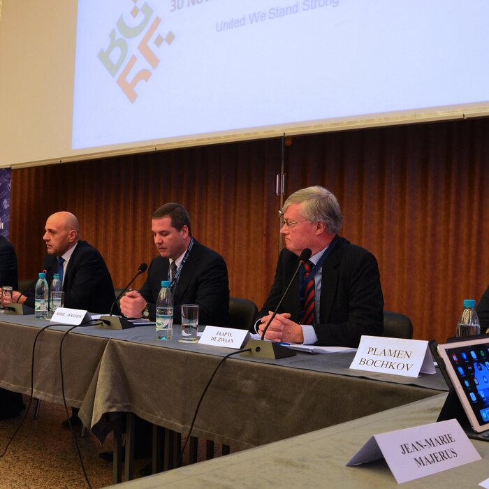 12-optimized_700x700_crop_478b24840a