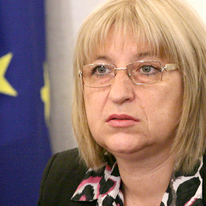 photo-1_700x700_crop_478b24840a