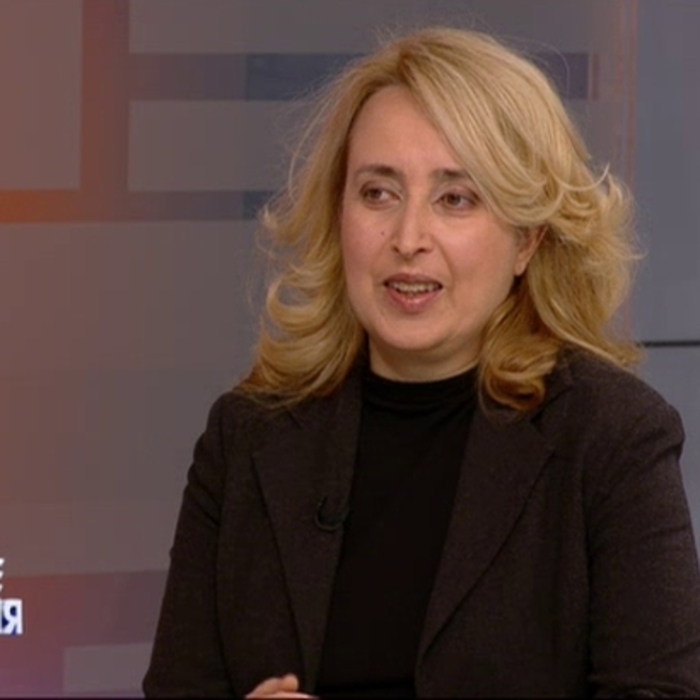 katya-hristova_700x700_crop_478b24840a