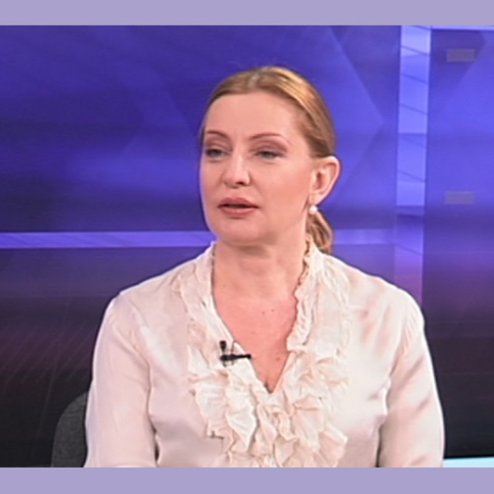 veronika_700x700_crop_478b24840a