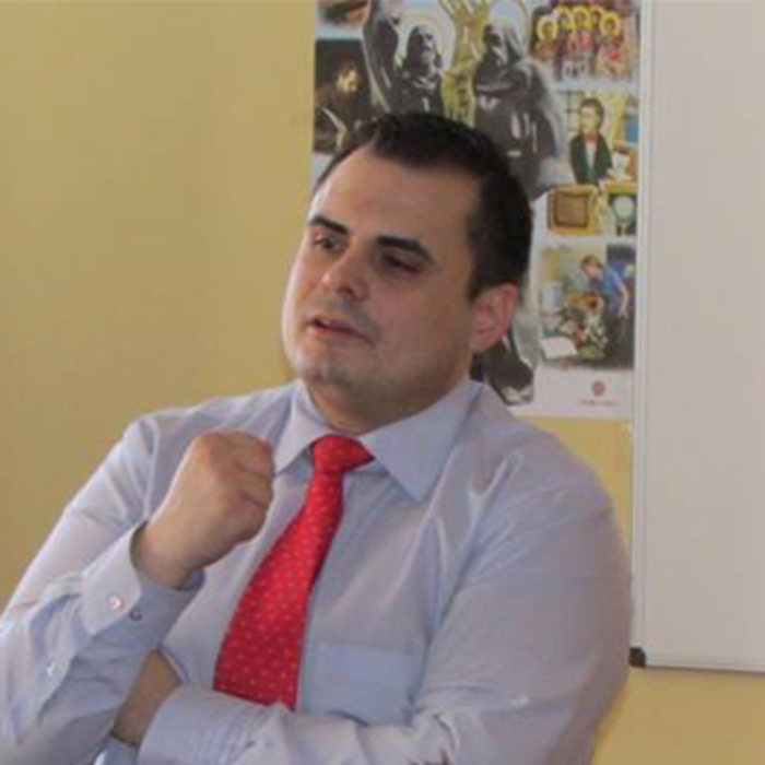 petur-nikolov-regnews_700x700_crop_478b24840a