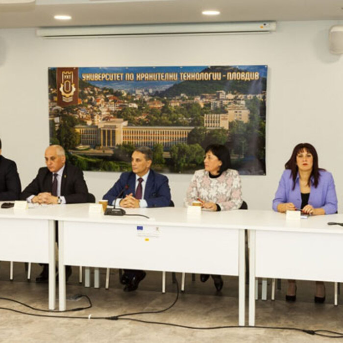 atanaska-teneva-mypr-bg_700x700_crop_478b24840a