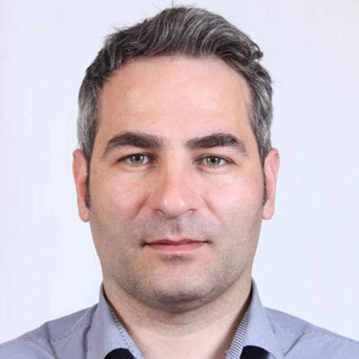 liubomir-stefanov-ecatalog-nbu-678x410-crop-478b24840a_700x700_crop_478b24840a