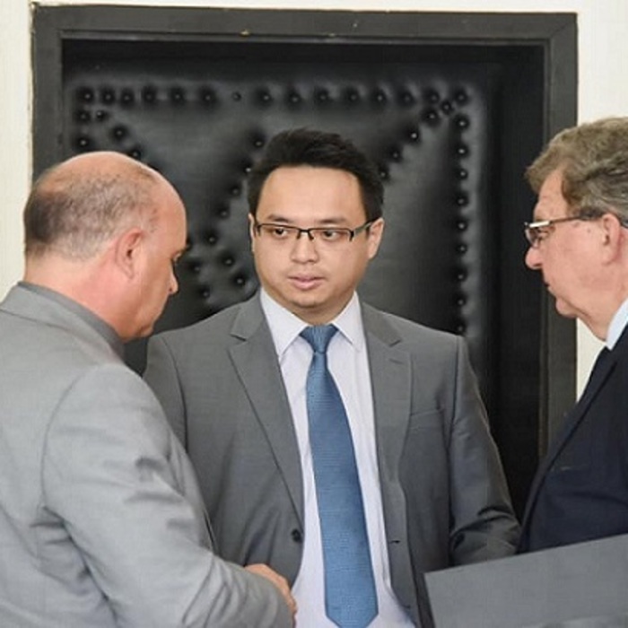 015_700x700_crop_478b24840a