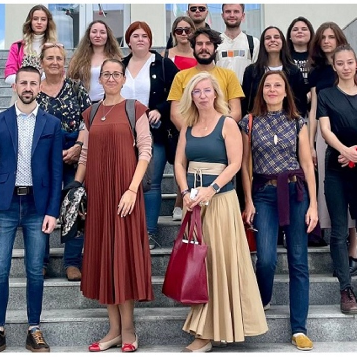 05_700x700_crop_478b24840a