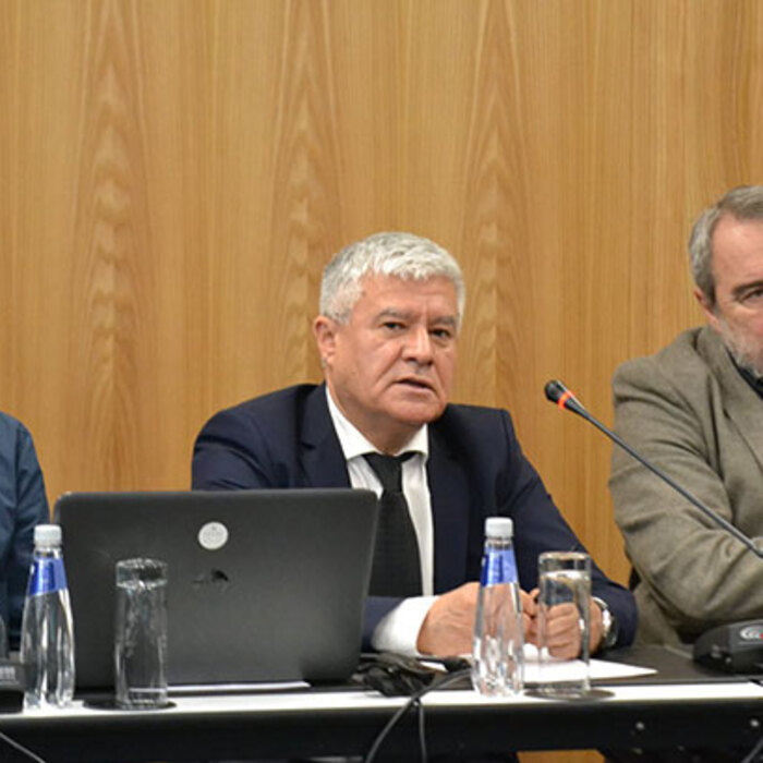 konferenciq-trump-drugite-fb-nbu_700x700_crop_478b24840a