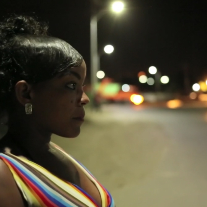 2-girls-01_700x700_crop_478b24840a