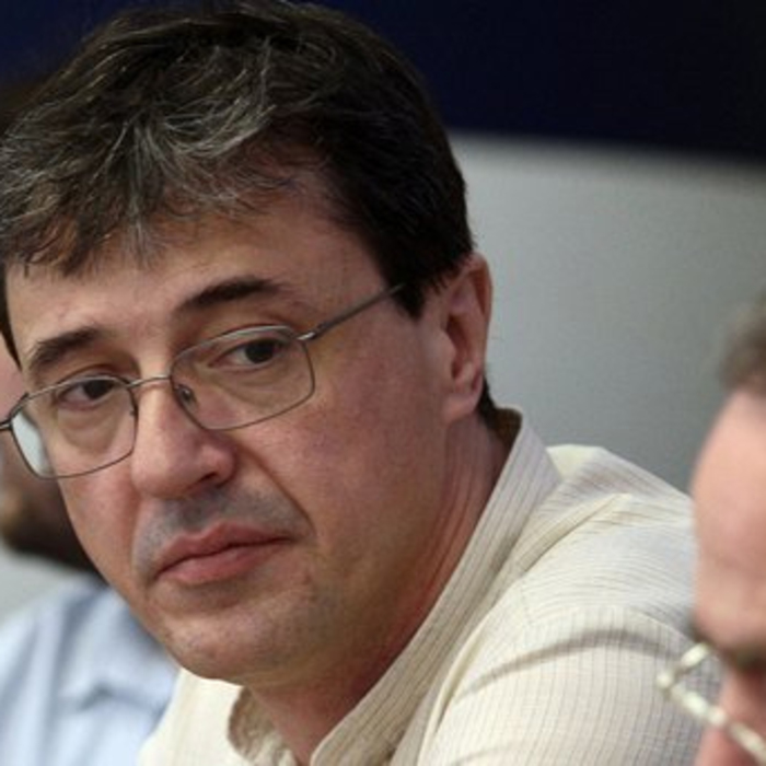 antonii-todorov_700x700_crop_478b24840a