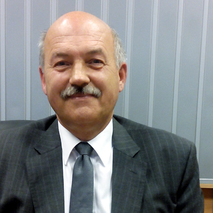 shtrauh_700x700_crop_478b24840a