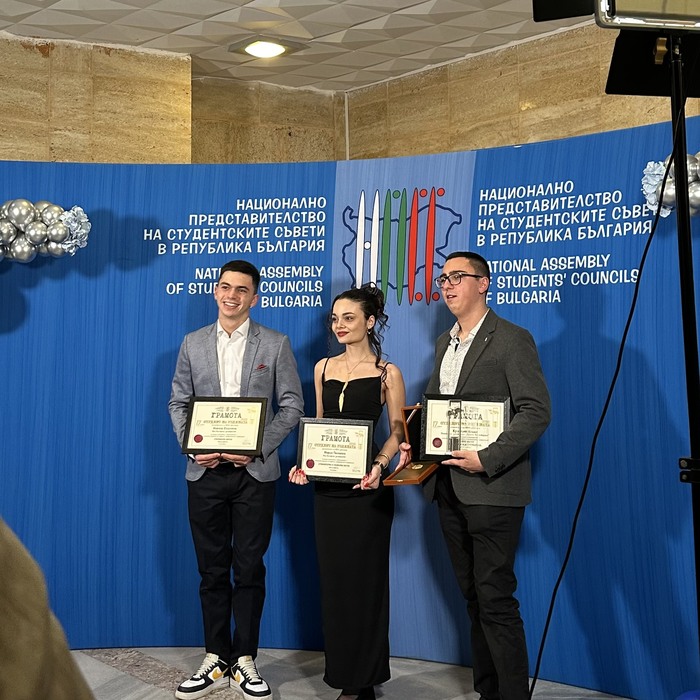 image-50419713_700x700_crop_478b24840a