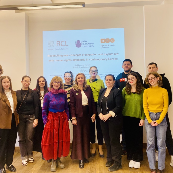 zglavna_700x700_crop_478b24840a