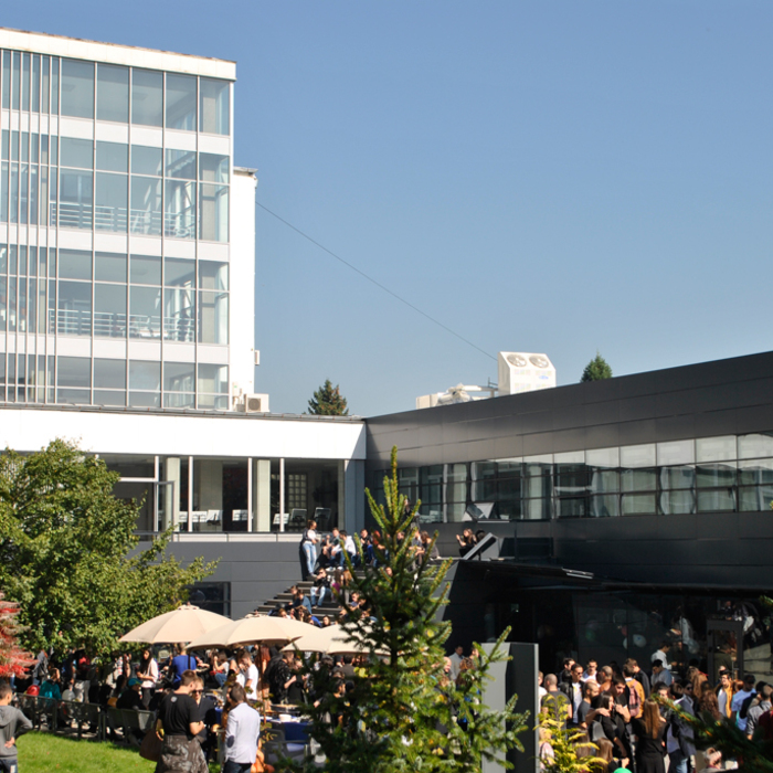 dsc0354-21_700x700_crop_478b24840a