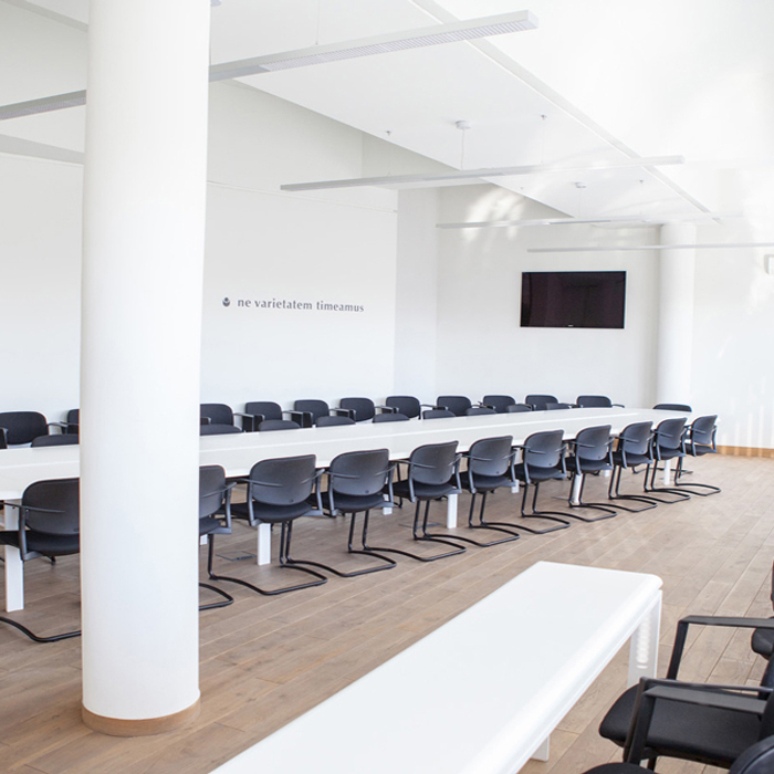 img-0047_700x700_crop_478b24840a