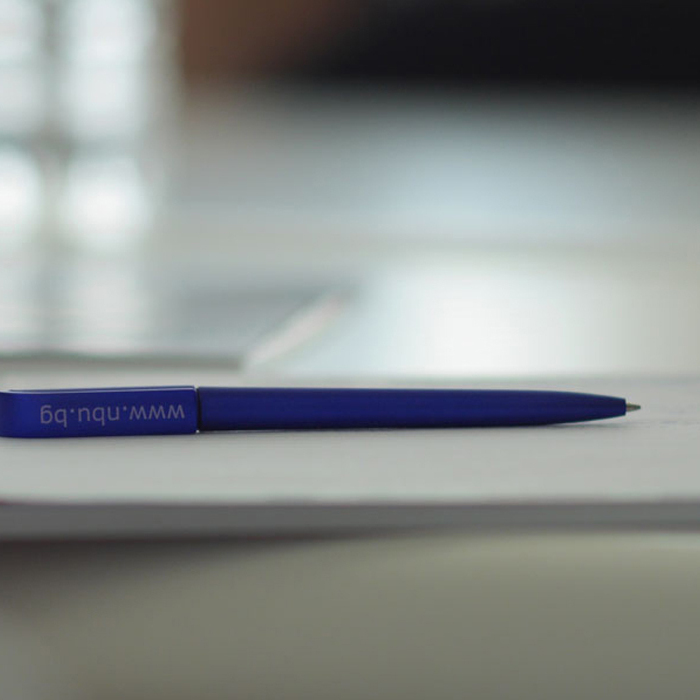 p1140647_700x700_crop_478b24840a