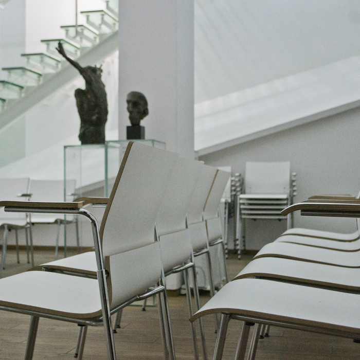 dsc-0087_700x700_crop_478b24840a